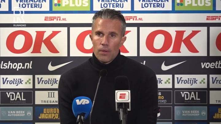 米乐登录-被球迷怒骂"滚蛋"！范佩西：听到了，但这些年我已练就一副厚脸皮